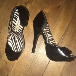 Black open toe pumps